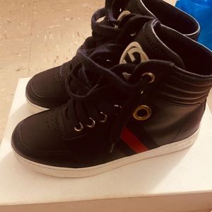 Kids Gucci sneakers size 29 excellent condition